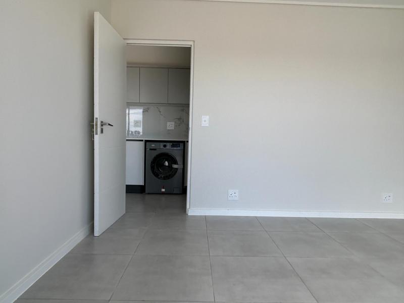 To Let 1 Bedroom Property for Rent in Sandown Western Cape